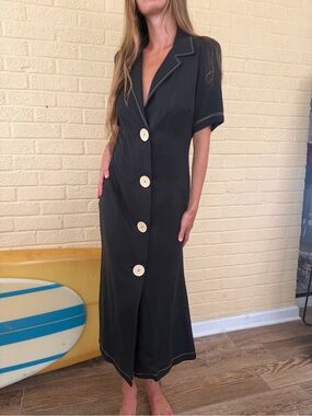 Black Short-Sleeve Button-Front Maxi Dress with Contrast Stitching, XS